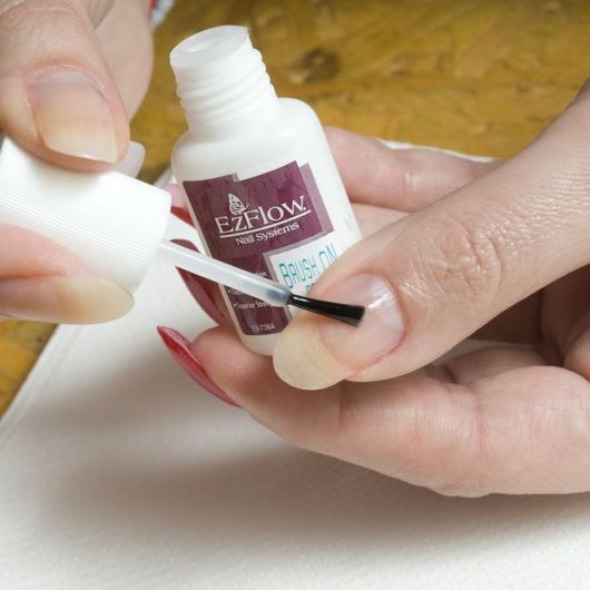 http://www.tlife.gr/files/Image/BEAUTY/2011/HOW%20TO%20BODY/DERMATINA_NYXIA/resized/WHAT_TO%20(4)_530_530.jpg