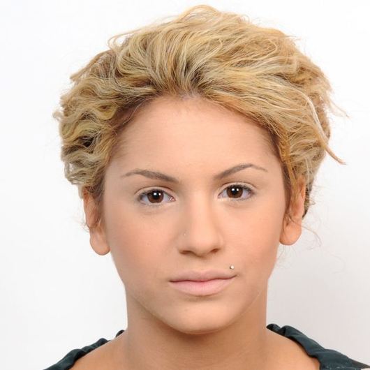 http://www.tlife.gr/files/Image/BEAUTY/2011/HOWTOPROSOPO/PALETA_SMOKY/resized/arxikh!_530_530.jpg