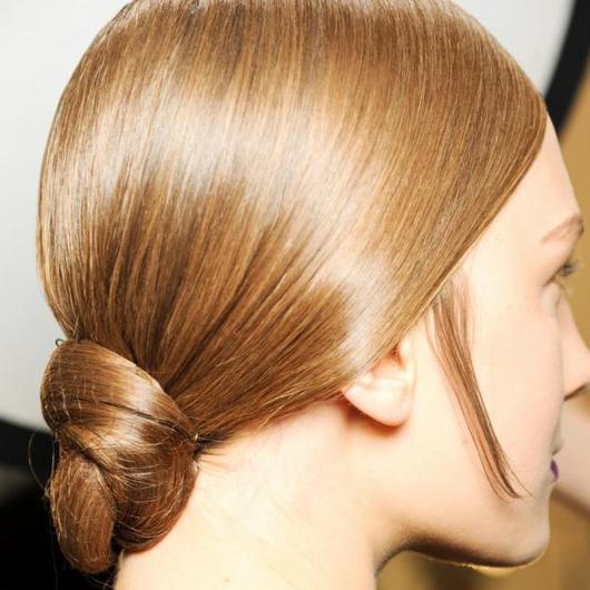 http://www.tlife.gr/files/Image/BEAUTY/2011/TRENDS/HAIR2012/resized/ysl_bwaw1112_001_s_530_530.jpg