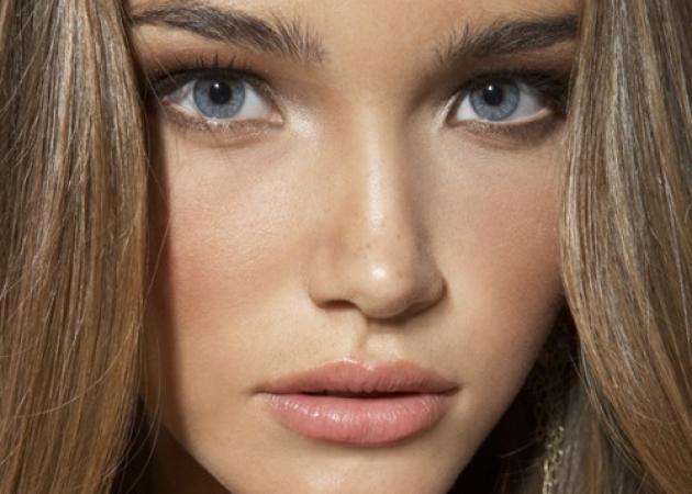Poll: Φοράς make up όταν έχεις μαυρίσει;