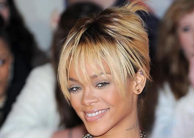 Σε ποιο προϊόν ορκίζεται η Rihanna και πολλές άλλες stars; Α! Κοστίζει €20!