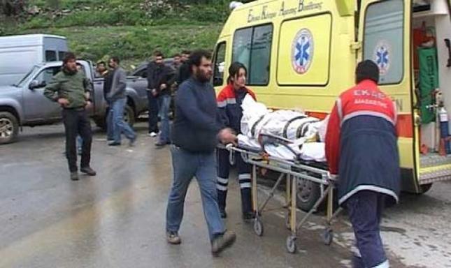 20χρονος έπεσε με το αυτοκίνητο σε χαράδρα