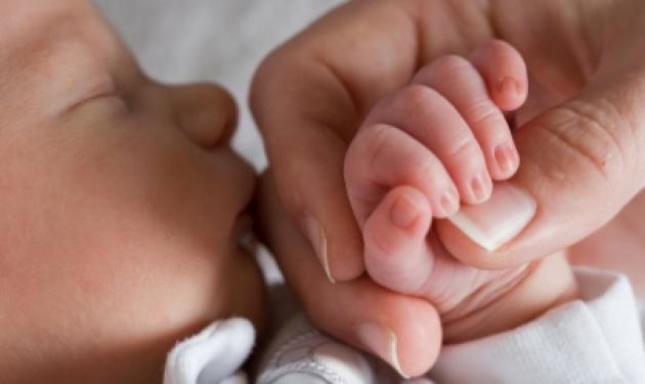 Απίστευτο! Ομολόγησε τη συστηματική κακοποίηση 50 βρεφών!