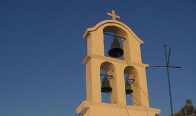 Κάπνιζαν χασίς μες στην εκκλησία!