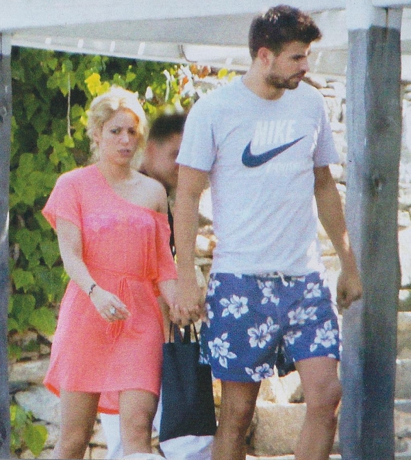 shakira2 Shakira – Pique: “Καυτά” φιλιά στη Μύκονο! Δείτε φωτογραφίες