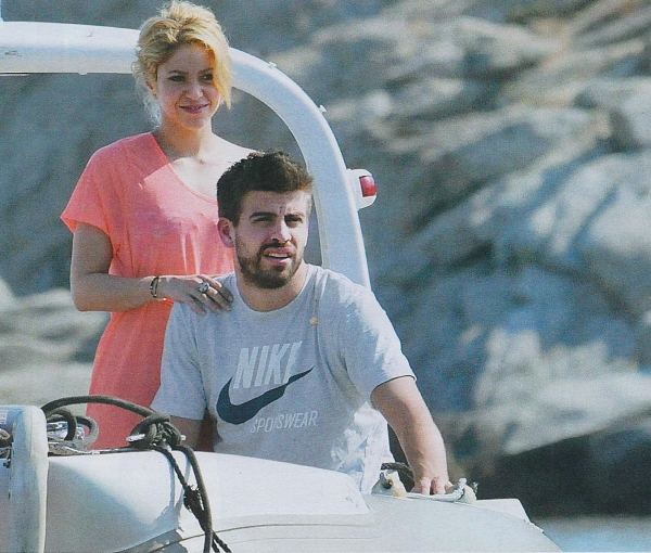 shakira8 Shakira – Pique: “Καυτά” φιλιά στη Μύκονο! Δείτε φωτογραφίες