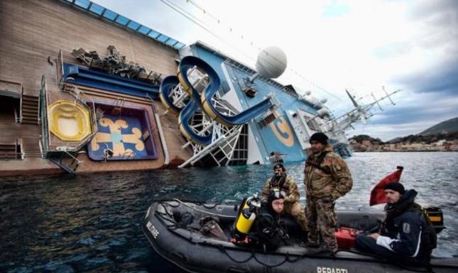 Bίντεο αναπαράστασης από την πρόσκρουση του ιταλικού κρουαζιερόπλποιου!