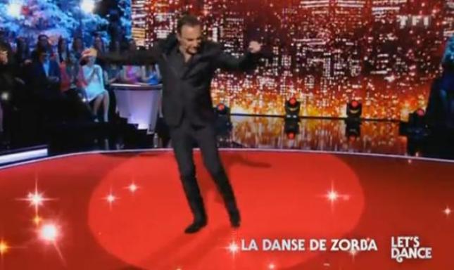 O Νίκος Αλιάγας είναι... δεινός χορευτής! Δες τον να χορεύει από Disco μέχρι συρτάκι!