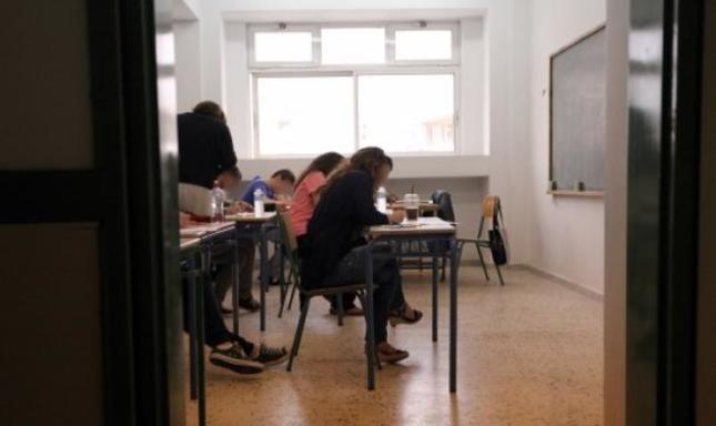 Αχαϊα: Σεξ εντός του σχολείου - Οι καθηγητές ''έπιασαν'' μαθήτριες Λυκείου επ' αυτοφώρω!