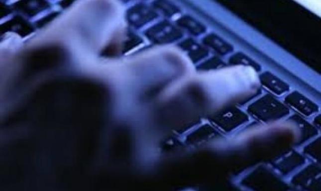 Γιατρός και δόκιμος αστυφύλακας τα τέρατα που είχαν στην κατοχή τους υλικό παιδικής πορνογραφίας