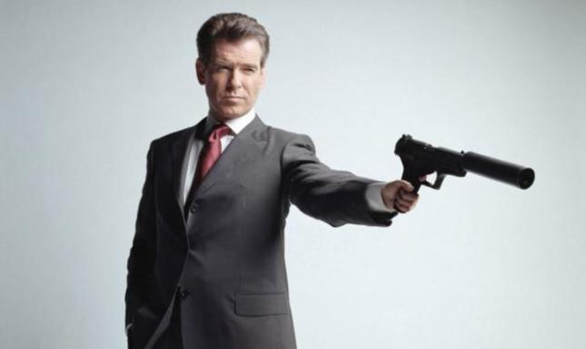 Μπελάδες για τον πράκτορα 007 στο αεροδρόμιο - Τον ακινητοποίησε η ασφάλεια