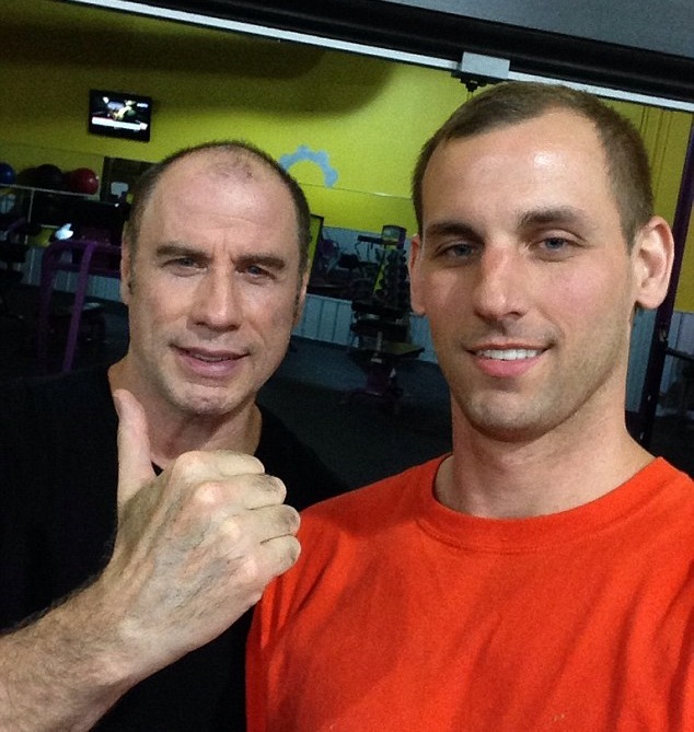 ΕΠΙΤΕΛΟΥΣ   Ο Travolta έβγαλε selfie χωρίς το περουκίνι του   Δείτε τον πως είναι [pic]