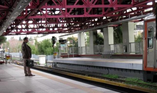 Θρίλερ στη Νέα Ιωνία - Έπεσε γυναίκα στις γραμμές του Ηλεκτρικού