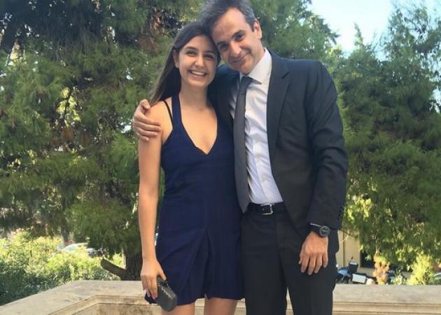 Κυριάκος Μητσοτάκης: Η επίσκεψη - έκπληξη από την κόρη του στη Βουλή!