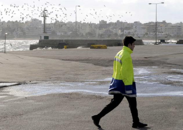 Καιρός: Απαγορευτικό απόπλου από Πειραιά, Ραφήνα και Λαύριο! Έκτακτο δελτίο θυελλωδών ανέμων