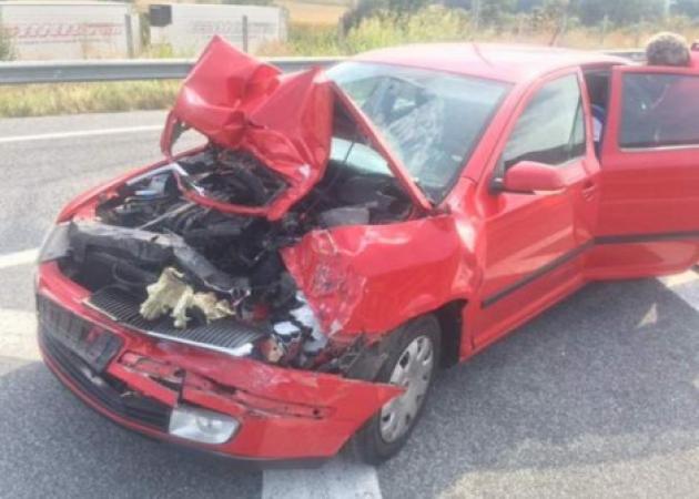Δύο παιδάκια τραυματίστηκαν σε τροχαίο στην Λάρισας - Τρικάλων
