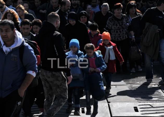 Παραδοχή Μουζάλα! Ζητήσαμε βοήθεια από την Ευρώπη για τους πρόσφυγες» - Ανοιχτό το ενδεχόμενο να κηρυχθεί η Ν. Αττική σε κατάσταση εκτάκτου ανάγκης!