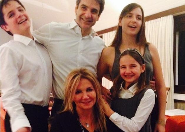 Κυριάκος Μητσοτάκης: Στην αποφοίτηση του γιου του, παρέα με τη μεγάλη κόρη του!