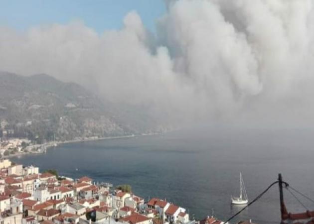 Εύβοια: Η φωτιά έκαιγε όλο το βράδυ! Υπεράνθρωπες προσπάθειες της Πυροσβεστικής!