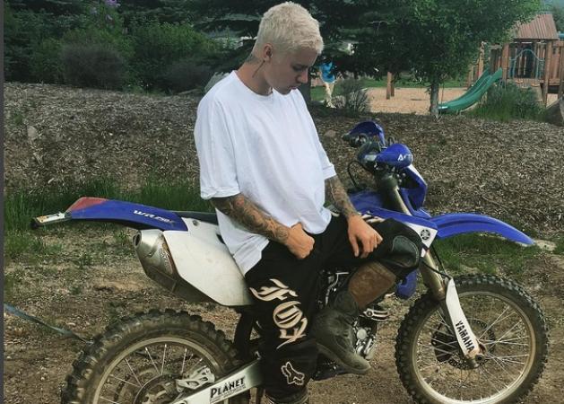 Ο Justin Bieber ποζάρει με την... κόρη του!