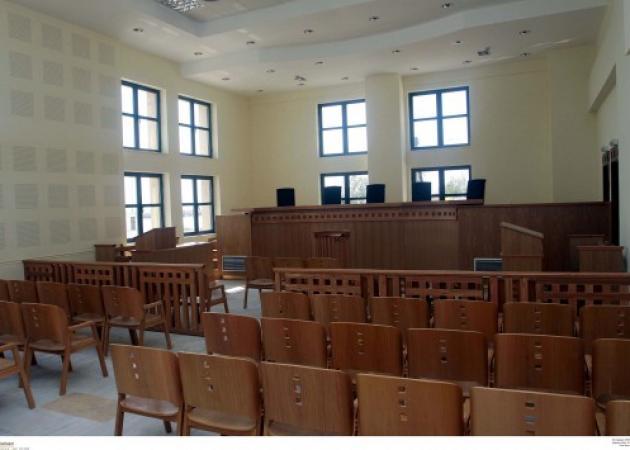 10 χρόνια φυλακή στην 41χρονη που εξέδιδε την 16χρονη κόρη της φίλη της - Ανατριχιαστικές λεπτομέρειες