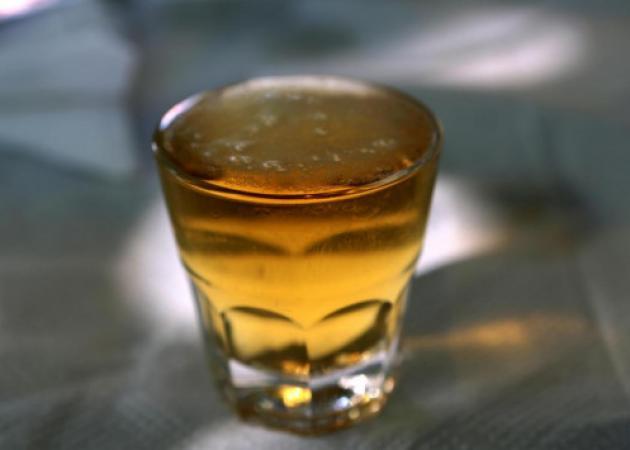 Μπράβο! Έτσι πιάνουν τη φοροδιαφυγή... με ένα τσίπουρο