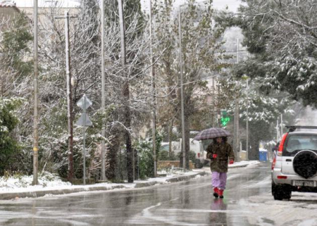 Καιρός: Επέλαση χιονιά! Ισχυρές καταιγίδες και χιονόπτωση
