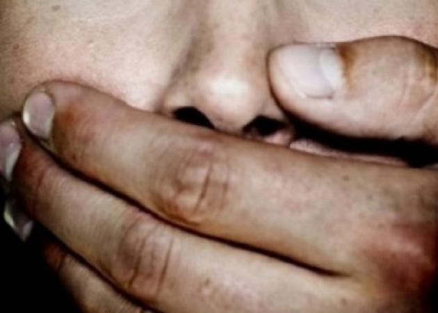Βίαζαν την κόρη τους 13 χρόνια - Αρρωστημένα βασανιστήρια