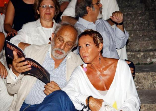 Ζωή Λάσκαρη – Ο σπαραγμός του Αλέξανδρου Λυκουρέζου: Κοιμόμουν δίπλα της, δεν ξύπνησε ποτέ, ζόρικη κατάσταση