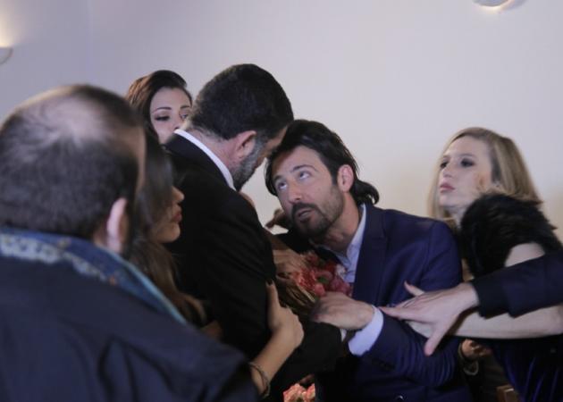 Λευτέρης Ελευθερίου - Μιχάλης Ιατρόπουλος: Άγριος τσακωμός για τα μάτια της Μαρίας Κορινθίου [pics,vid]