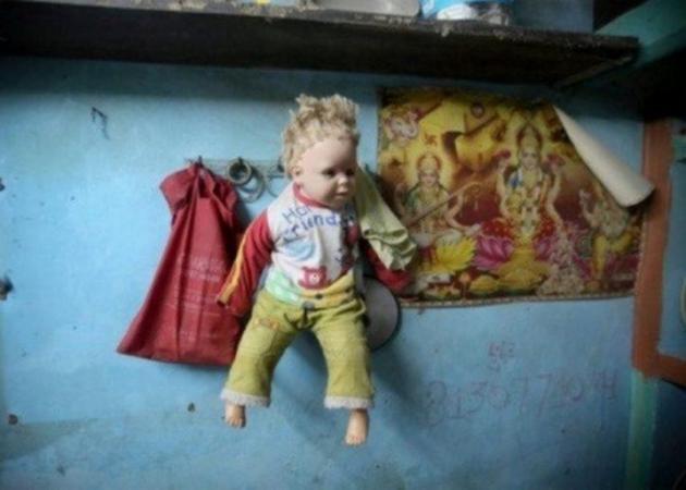 Ραγίζει καρδιές η 5χρονη που βιάστηκε από τον αδερφό της: «Πώς σταματά το κλάμα μαμά»