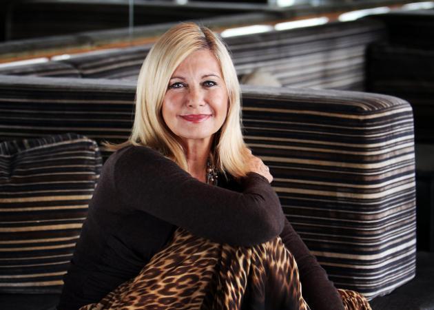 Σοκάρει η Olivia Newton – John: “Η θεραπευτική κάναβη με βοηθά ν' αντιμετωπίσω τον καρκίνο”