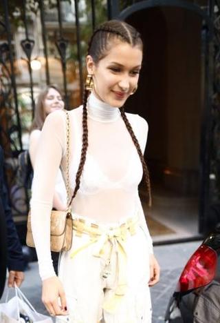 Η στιλιστική επιρροή της Gigi Hadid στη Bella! Ποιο fashion item αγαπούν οι αδερφές;