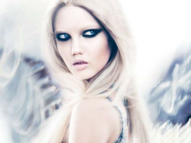 src=/files/Image/BEAUTY/2012/BEAUTY_NEWS/JULY/6_7/versace.jpg