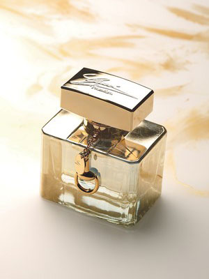 src=/files/Image/BEAUTY/2012/BEAUTY_NEWS/JUNE/26_6/Gucci-bottle.jpg