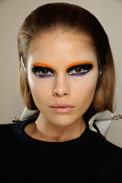 src=/files/Image/BEAUTY/2012/BEAUTY_NEWS/NOVEBER/16_11/prada_baw1213_098.jpg