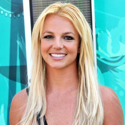 Britney's Flawless Teeth - Britney Spears - Universe // The Loyal ...