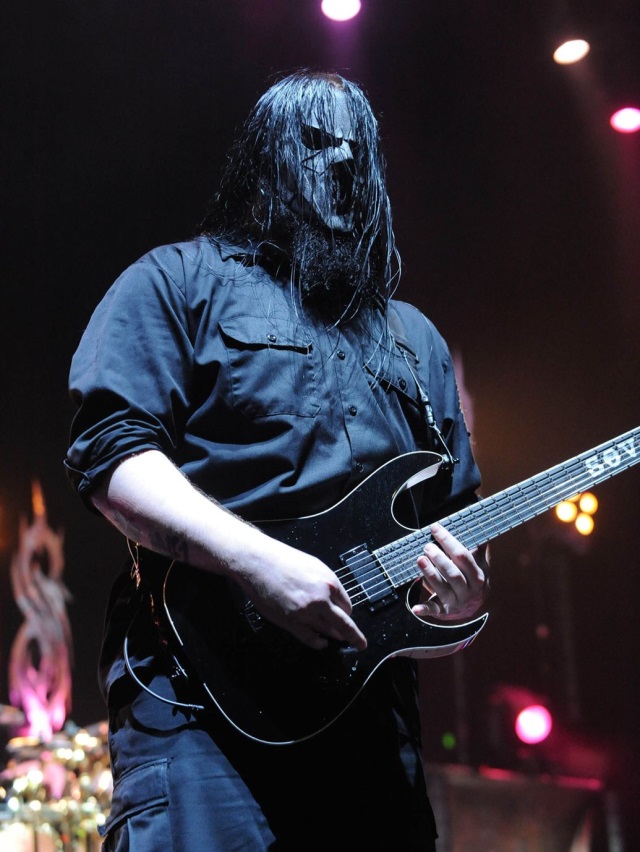 src=/files/Image/NEWS/2015/MARTIOS/12-03/slipknot.jpg