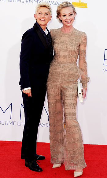 src=/files/Image/fashion/2012/SEPTEMBER/24-9/092312-ellen-portia-emmys-350.jpg