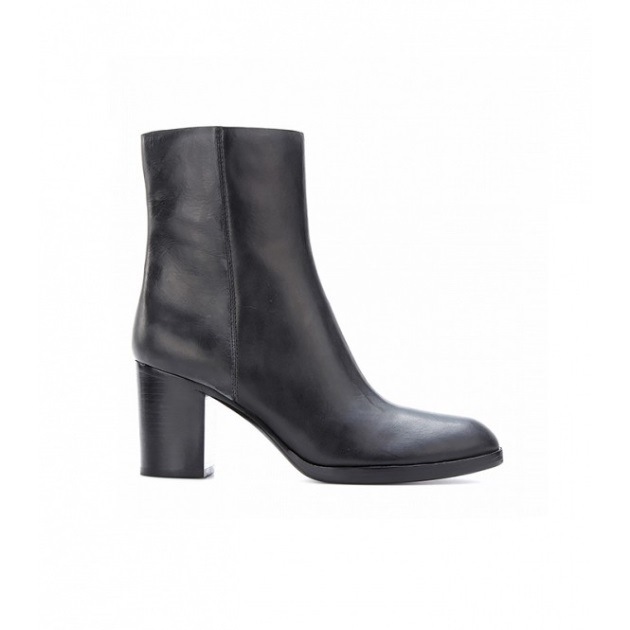 2 | Alexander Wang € 477