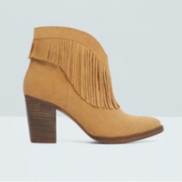 6 | Ankle boots Mango