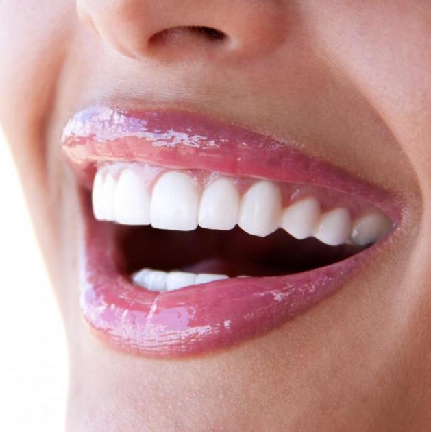 Πως θα ενδυναμώσεις το σμάλτο των δοντιών σου γρήγορα και εύκολα
