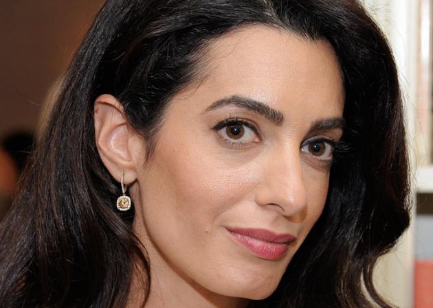 Η Amal Clooney φόρεσε το τέλειο outfit!