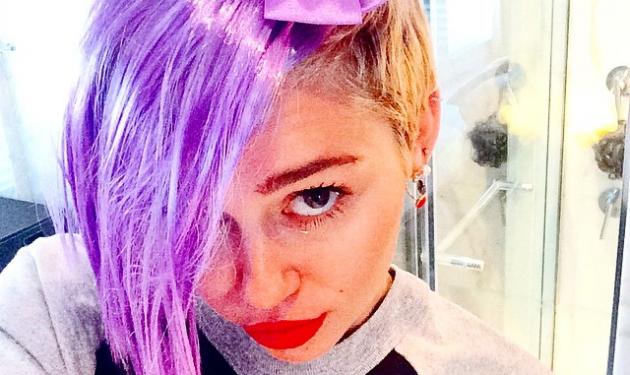 Miley Cyrus: Απολαμβάνει topless το ηλιόλουστο πρωινό στο Σίδνεϊ μαζί με τον καλύτερο της φίλο!