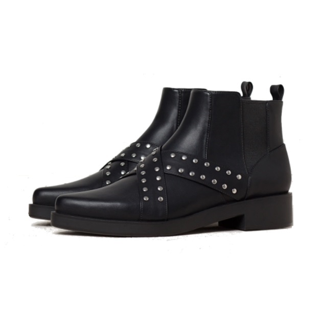 4 | Ankle boots Bershka