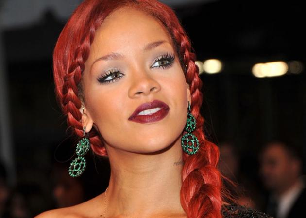 Η θεαματική πλεξίδα της Rihanna! Δες ποια διάσημη το έκανε πρώτη στην Ελλάδα!