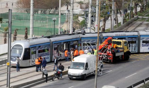 Τραγωδία στη Λεωφόρο Ποσειδώνος – Τρεις άνθρωποι άφησαν την τελευταία τους πνοή στην άσφαλτο