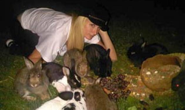 H Paris Hilton απέκτησε 20 κουνελάκια!