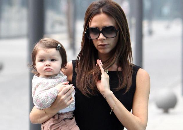 H. Beckham: Το πιο fashion μωρό γίνεται ενός έτους! Φωτογραφίες