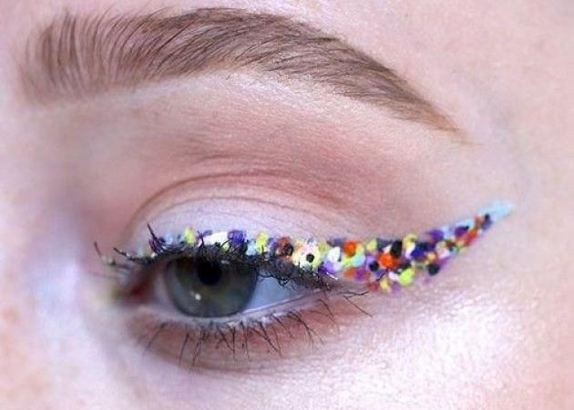 Confetti eyeliner! Αυτό που κάνουν στα μάτια τους τώρα όλα τα cool κορίτσια!